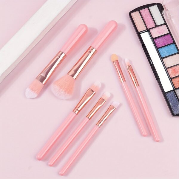 Beginner-Friendly Pink Soft-Bristle Makeup Brush Set – 7 Pieces