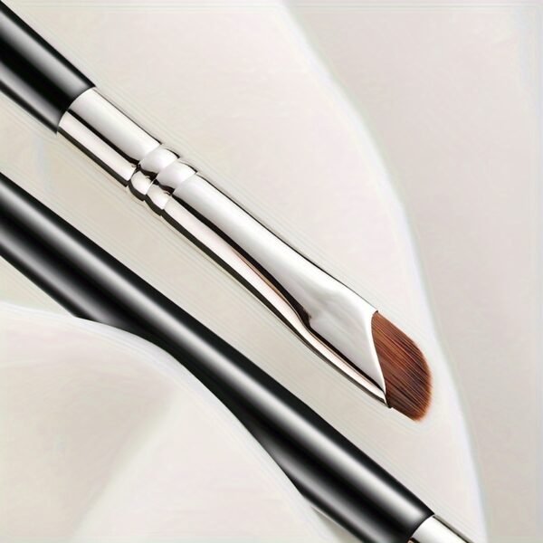 Professional Sickle Eyeliner Brush Set – 3 Pieces
